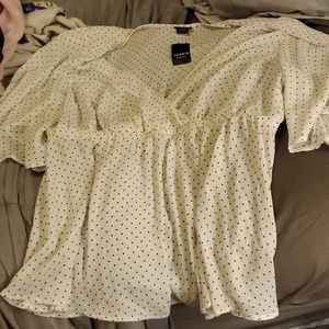 Torrid Polkadot short sleeve shirt